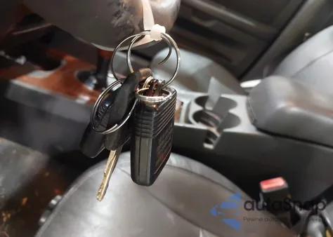 2005 Mercury Sable Ls from USA, damaged, VIN 1MEHM55S25A612361